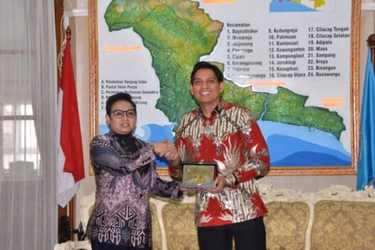 Pelabuhan Perikanan Cilacap Sebatas Bongkar Muat