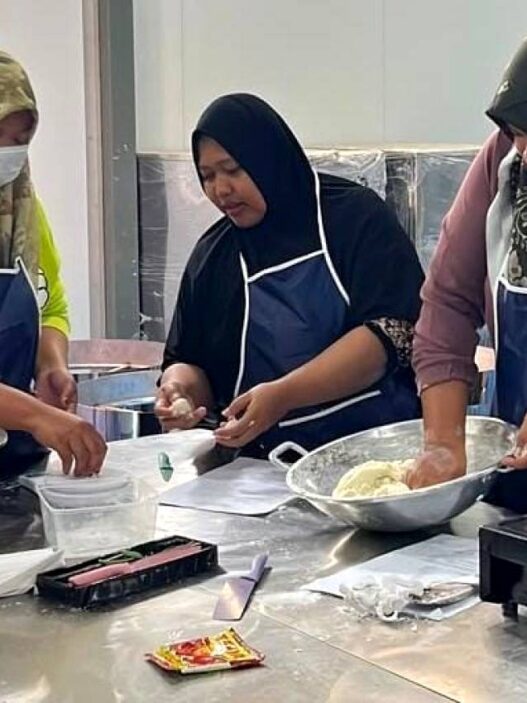 Pelatihan Kerja Bantu Warga Buka Usaha