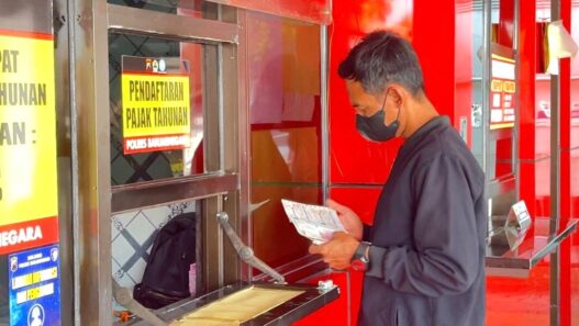 Penerimaan Pajak Kendaraan Baru 35 Persen