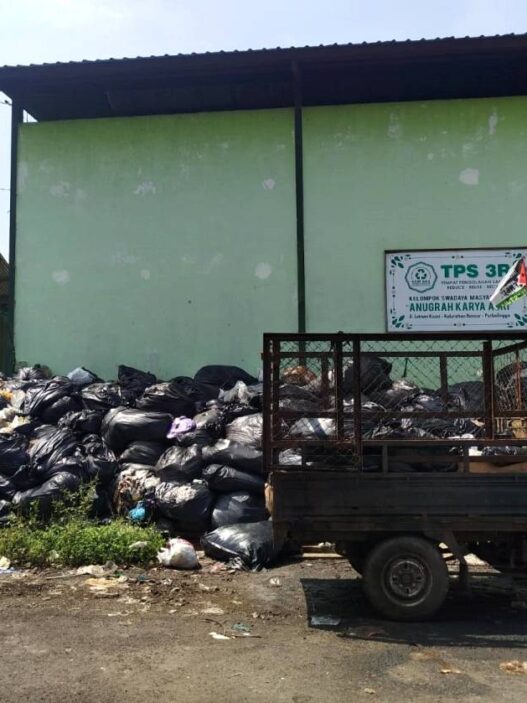 Pengelolaan Sampah Pasar Belum Optimal