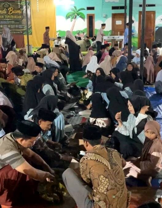 Perdana, Warga Tanuraksan Gelar Tradisi Merdi Bumi