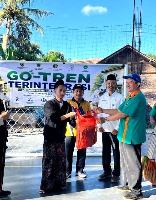 Perkuat Pembinaan Pesantren, Kemenag Dorong Go Tren
