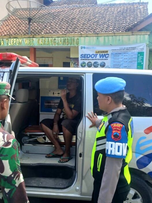 Polisi Evakuasi ODGJ di Karangsambung