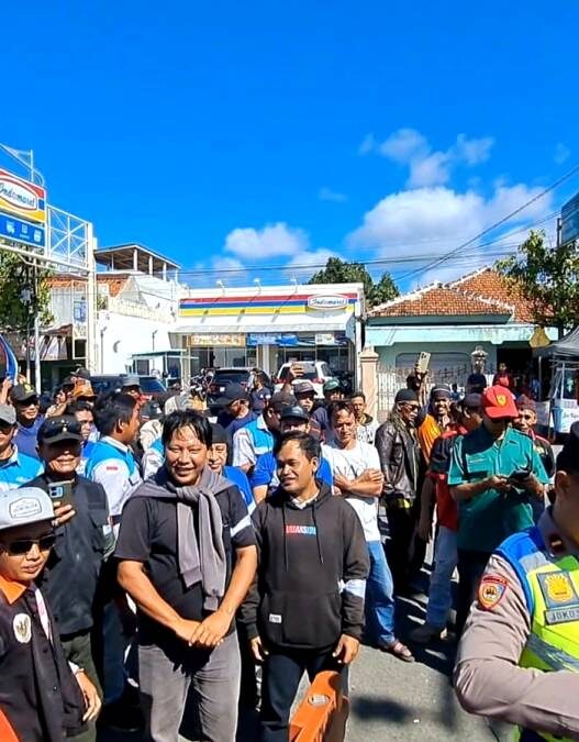 Ratusan Pengemudi Odong Odong Datangi DPRD