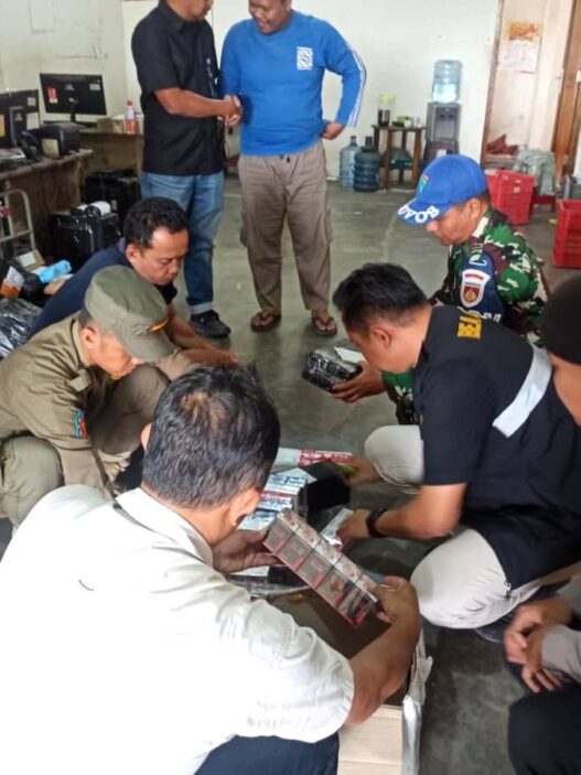 Razia, Satpol PP Sita Ribuan Rokok Ilegal