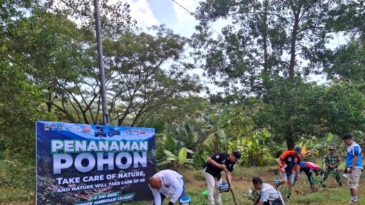 Rider Dunia Tanam Pohon di Buper Jambusari