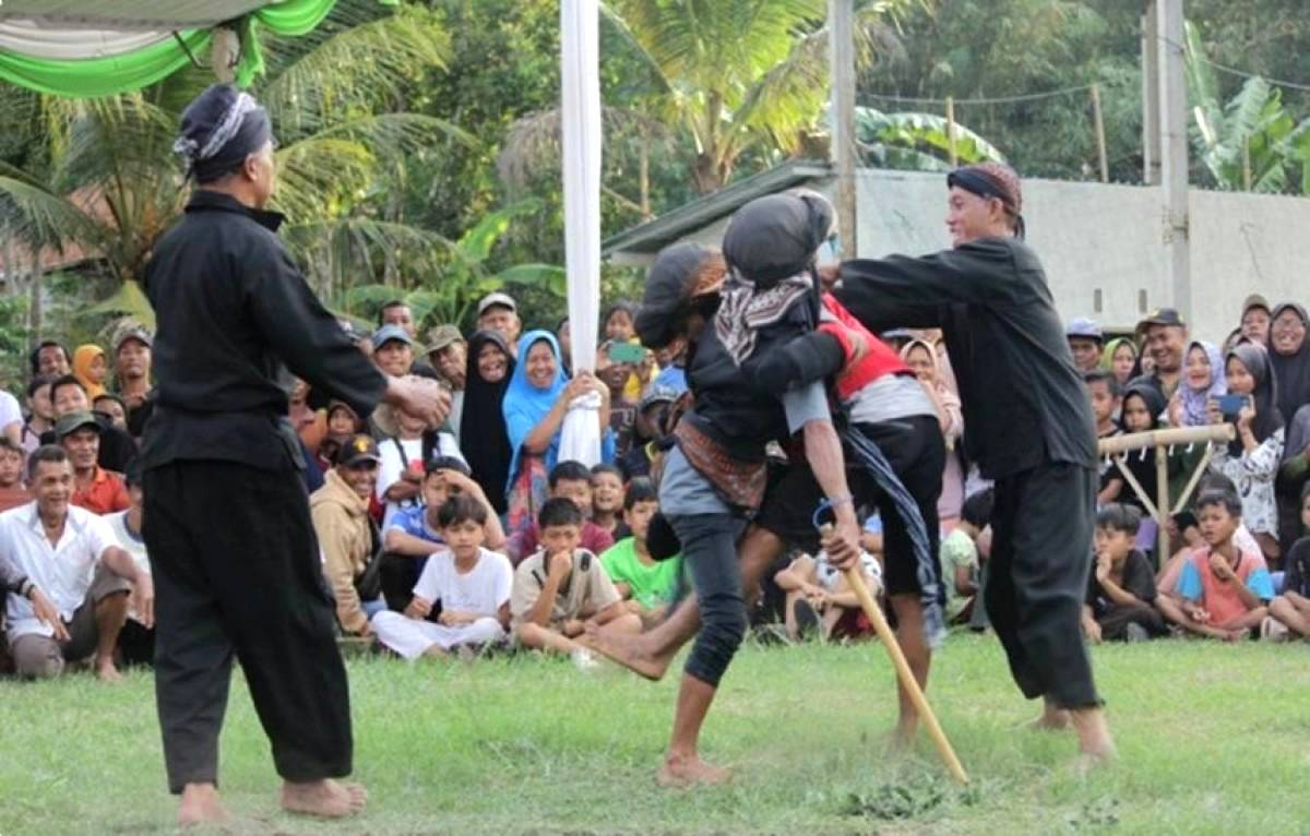 Ritual Adat Ujungan Lolos Penetapan WBTb