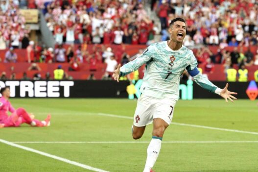 Ronaldo Akhiri Kutukan