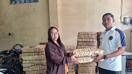Rutan Pasarkan Empat Ribu Besek Ikan