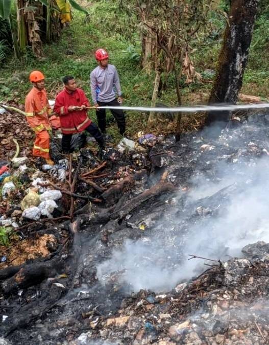 Sampah Komplek KAI Bantarsoka Terbakar