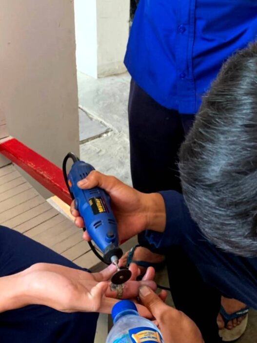 Sehari, Damkar Lepas Cincin Dua Siswa