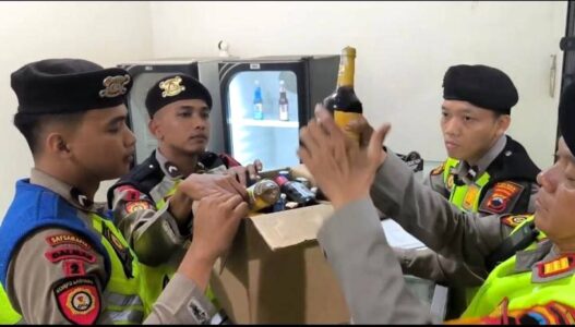 Sita 100 Botol Miras dari Warung dan Tempat Hiburan