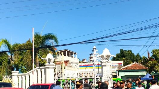 Sopir Angkot Datangi DPRD Cilacap