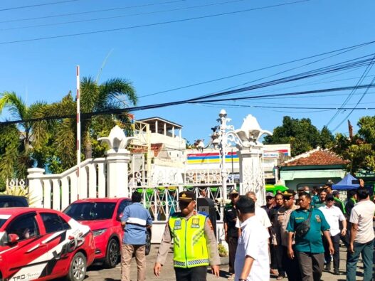 Sopir Angkot Datangi DPRD Cilacap