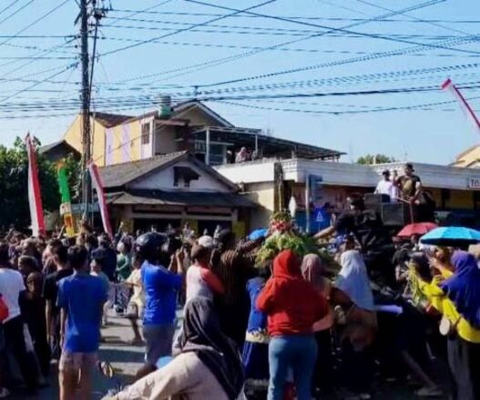 Syukur Hasil Bumi, Warga Kuripan Lor Gelar Memetri Bumi