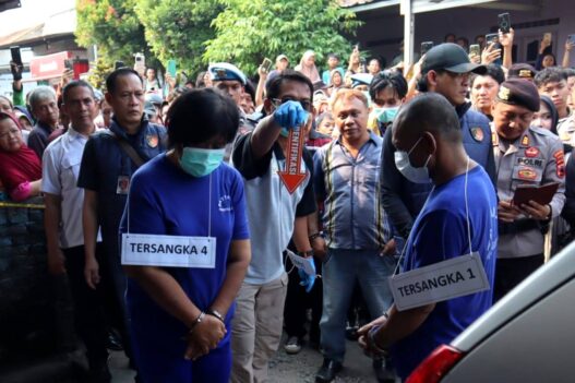 Tangis Anak Korban Pecah