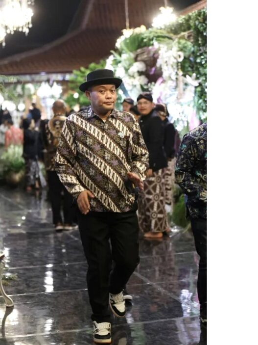 Tidak Diundang ke Pernikahan Mantan Istri