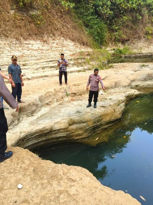 Tiga Anak Tenggelam, Satu Tak Tertolong