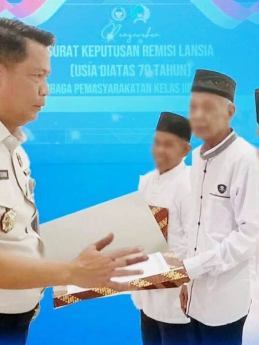 Tiga Napi Lansia Lapas Cilacap Dapat Remisi