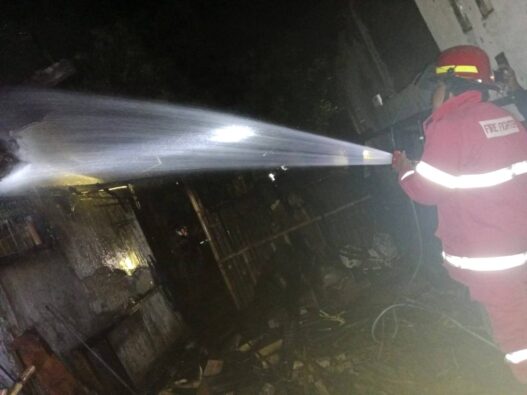Tungku Nyala Saat Ditinggal, Dapur Rumah Terbakar