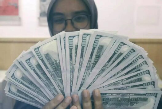 Utang Luar Negeri Naik Jadi US$ 444,4 M