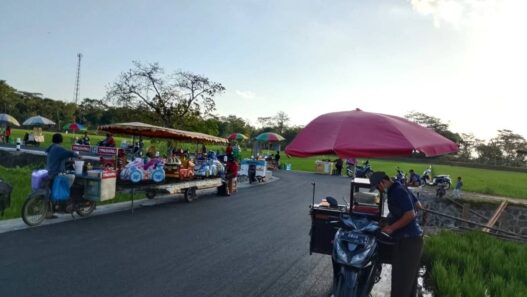 Warung Bertambah, Kawasan Tetap Bersih