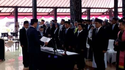 213 Pejabat Eselon III dan IV Dilantik