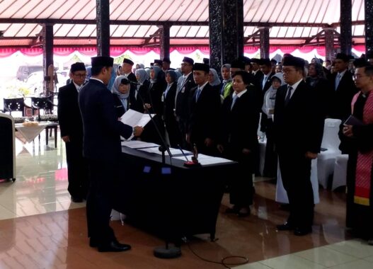 213 Pejabat Eselon III dan IV Dilantik