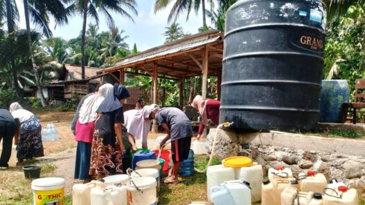37.575 Warga Kesulitan Air Bersih