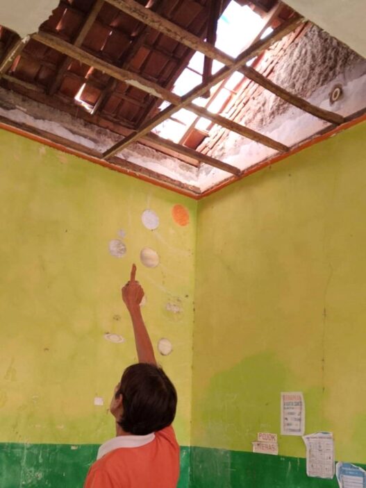 Atap SDN Siwarak Wetan Rusak Berat