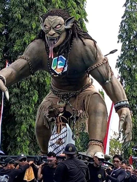 Atraksi Ogoh ogoh hingga T Rex Bikin Heboh