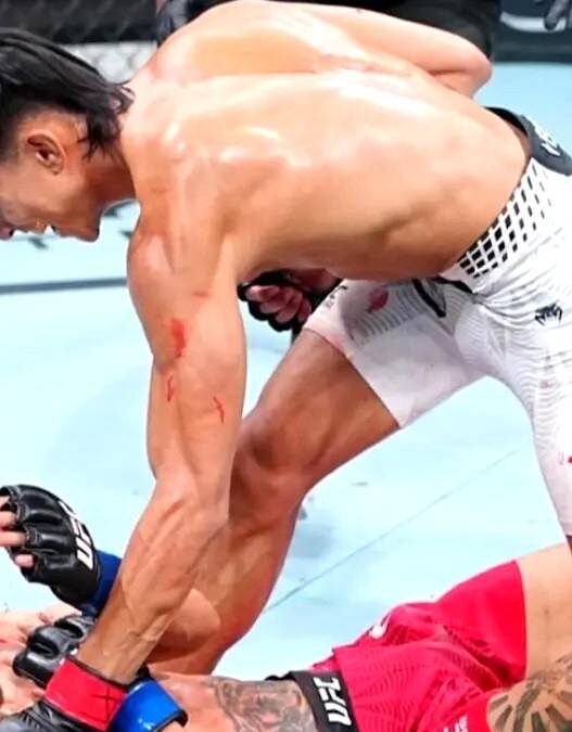 Bilal Hasan Menang KO di Debut UFC