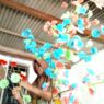 Bunga Plastik Semarakkan Perayaan HUT RI