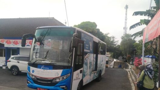 Bus Wisata Alih Fungsi