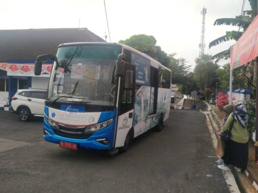 Bus Wisata Alih Fungsi
