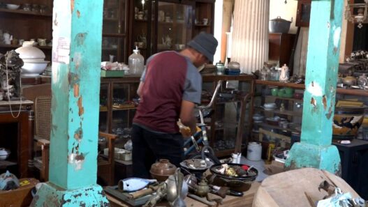 Cinta Benda Antik, Jadi Peluang Rejeki