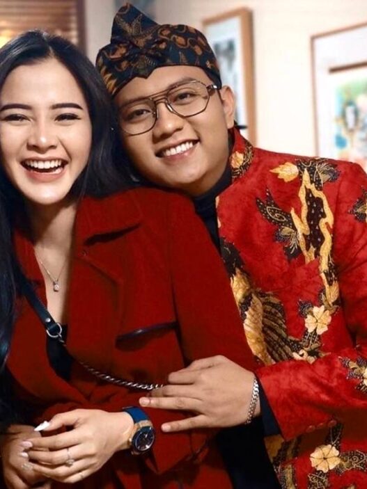 Diterpa Isu Keretakan Rumah Tangga