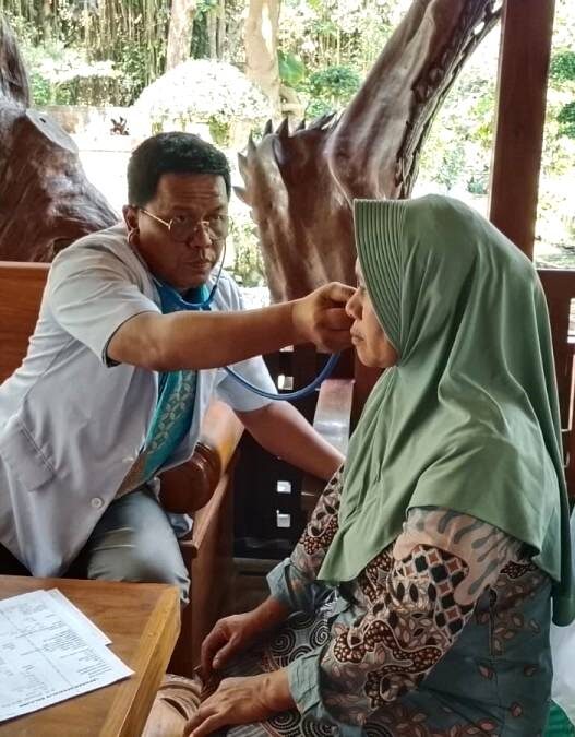 Dokter Spesialis Keliling Diserbu Warga