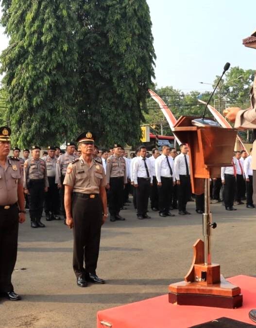 Dua Personel Polres Naik Pangkat Pengabdian