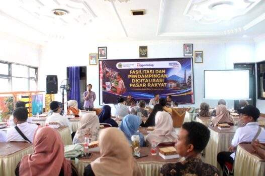 Empat Pasar Terapkan 100 Persen E Retribusi