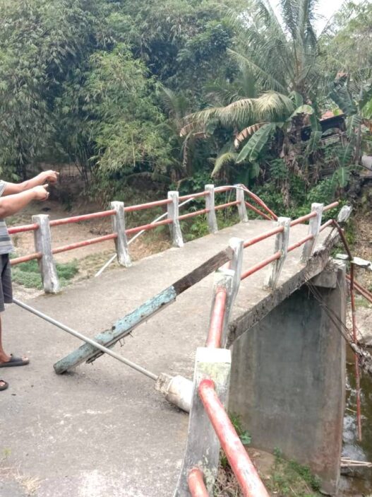 Hampir Dua Tahun Jembatan Kalongbali Putus