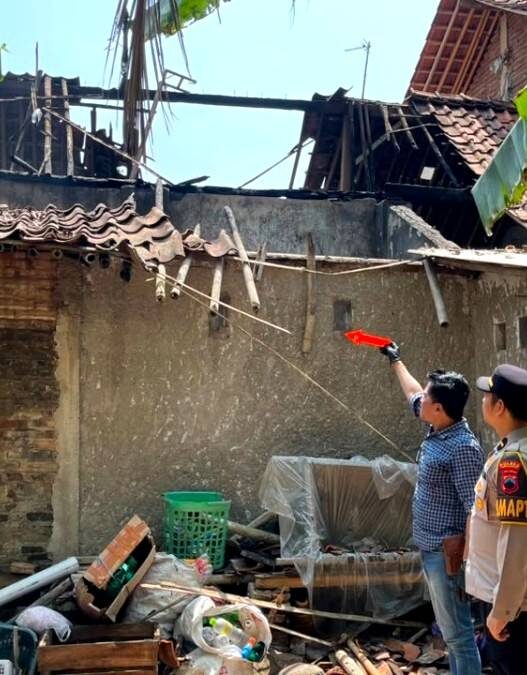 Instalasi Listrik Tak Standar, Rumah Terbakar