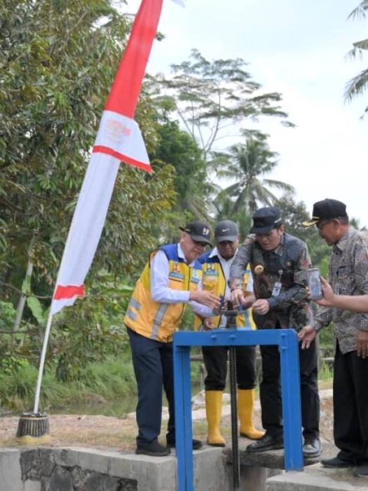 Irigasi Gemuruh Mulai Dialiri Air Secara Bertahap