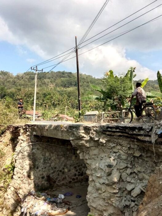 Jembatan Kali Klantang Menanti Perbaikan