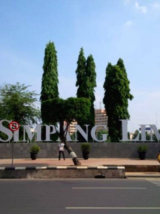 Kawasan Simpang Lima Semarang