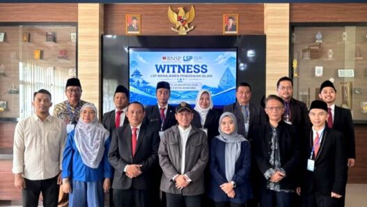 Kepala MIN 6 Cilacap Ukir Prestasi