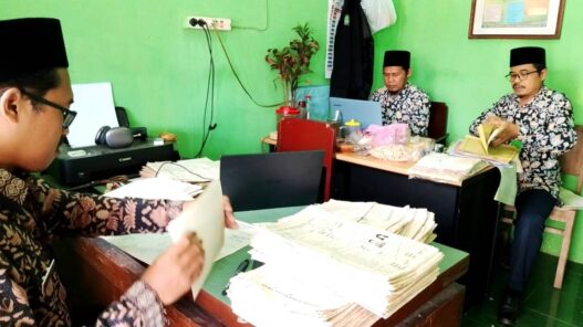 KUA Tambak Rawat Arsip Nikah