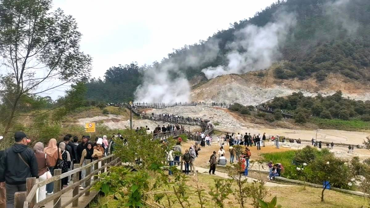 Kunjungan Wisata Dieng Tembus 10 Ribu Orang