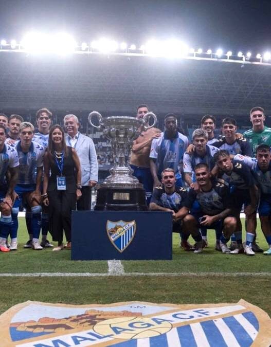 Malaga Adu Penalti Lawan Gawang Kosong