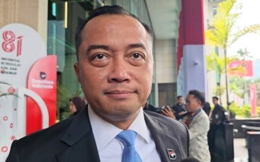 Mensesneg Tepis Isu Reshuffle Kabinet